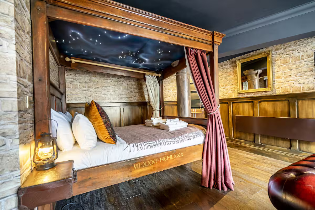 The Enchanted Chamber | holiday letting provider York gallery image 1