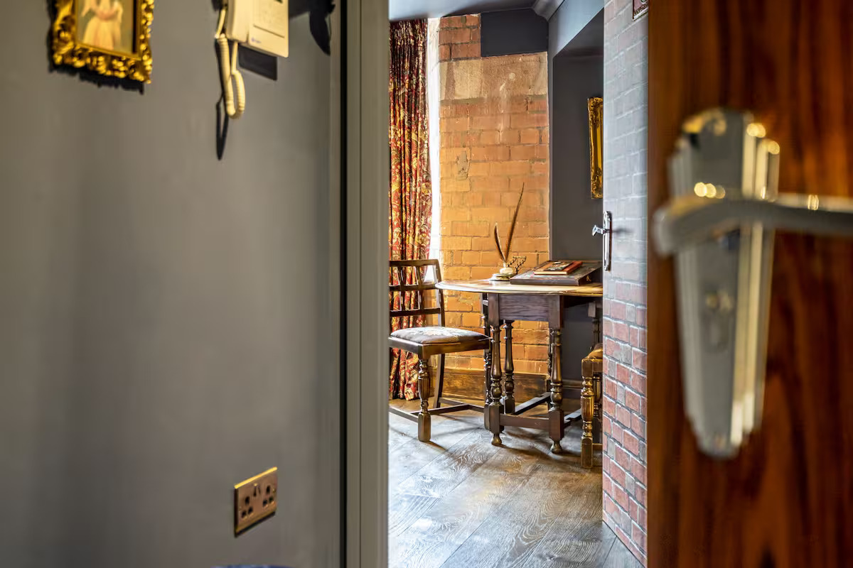 The Enchanted Chamber | holiday letting provider York gallery image 4