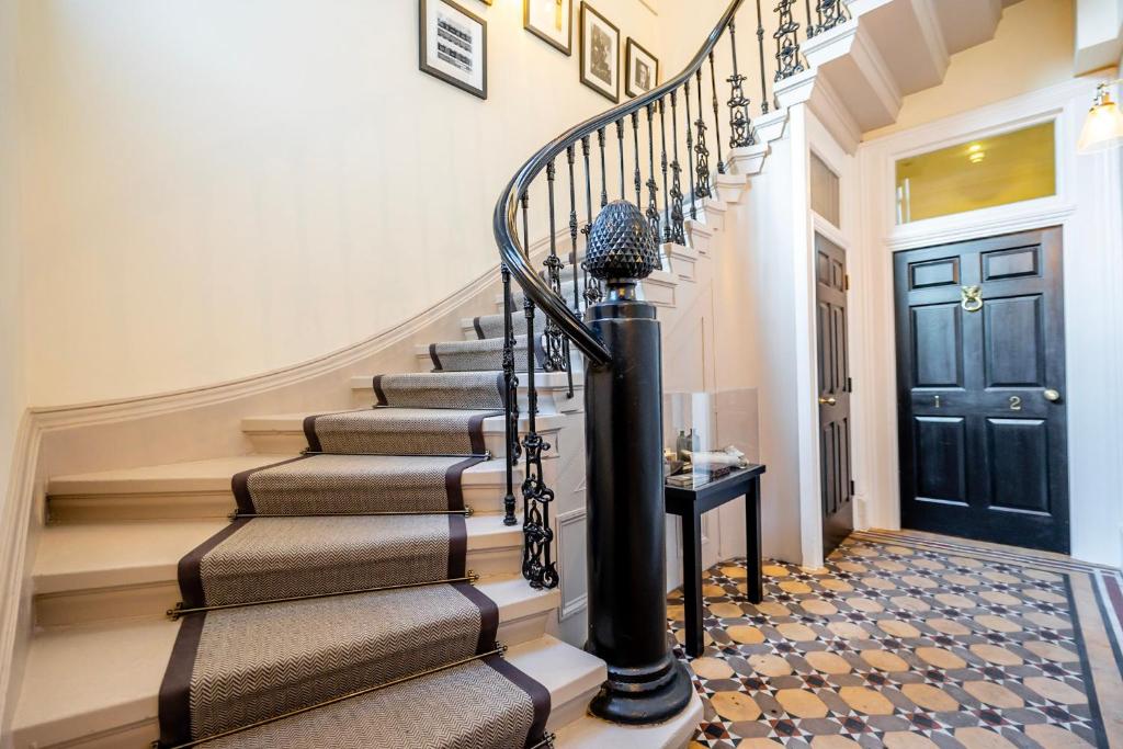 2 Rowntree House | holiday letting provider York gallery image 5