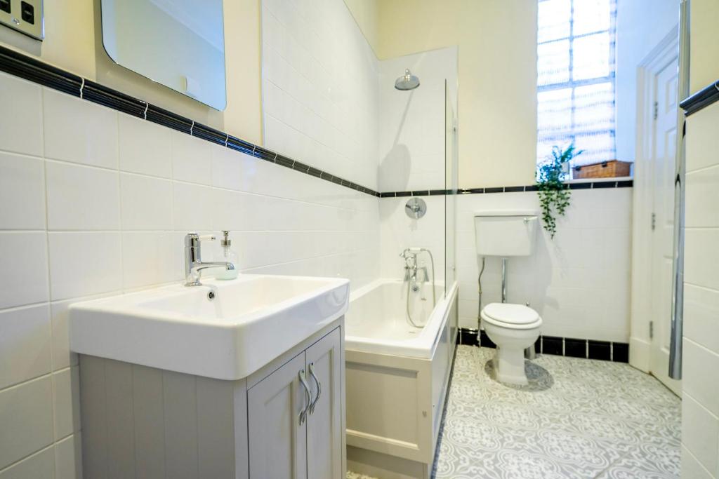 2 Rowntree House | holiday letting provider York gallery image 3